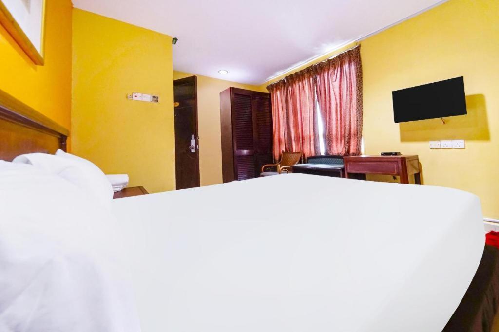 Oyo 90486 New Station Hotel 巴生 外观 照片