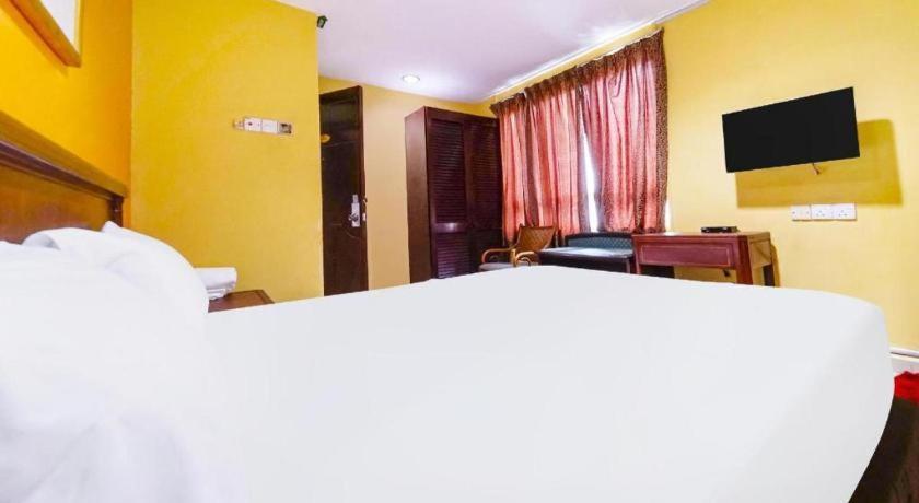 Oyo 90486 New Station Hotel 巴生 外观 照片